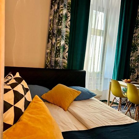 Vintage Senacka Apartaments Красков Екстериор снимка