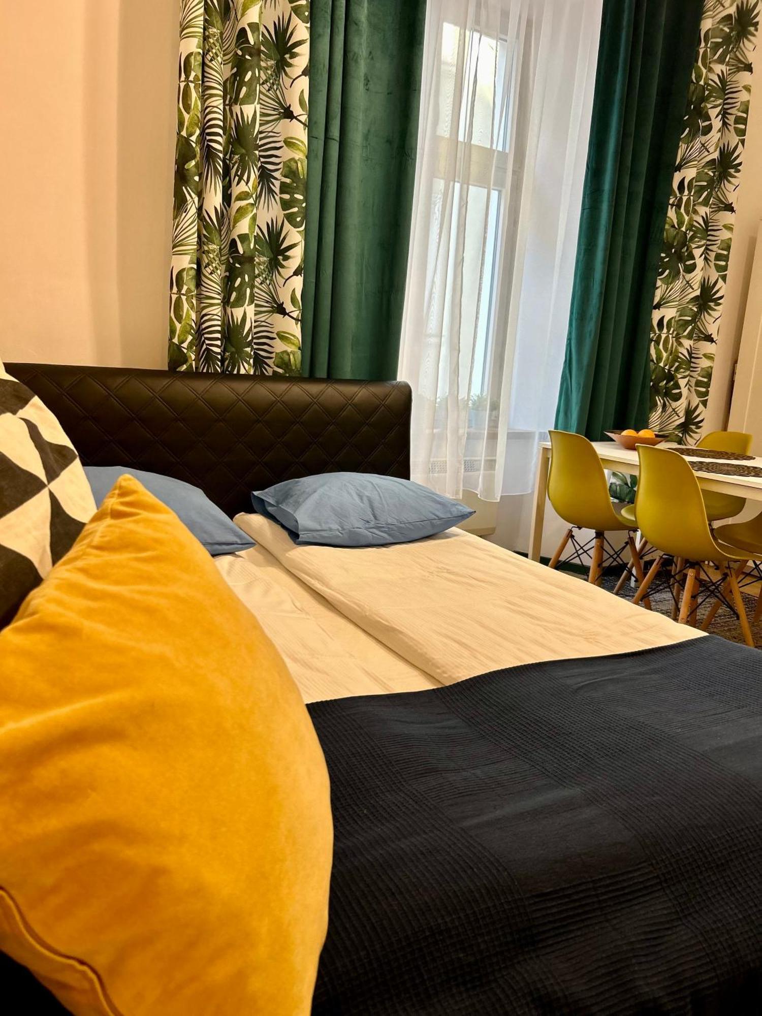 Vintage Senacka Apartaments Красков Екстериор снимка