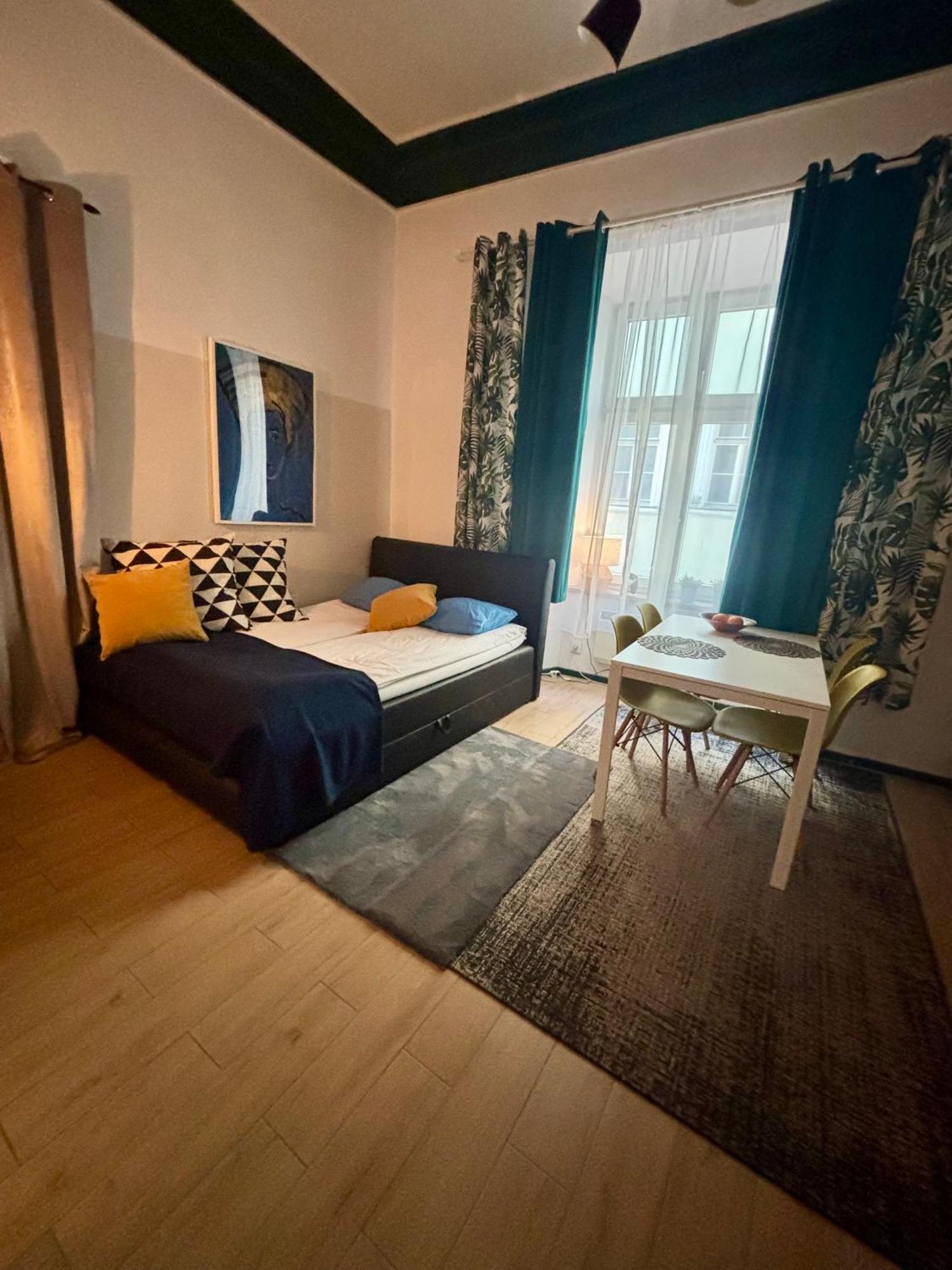 Vintage Senacka Apartaments Красков Екстериор снимка