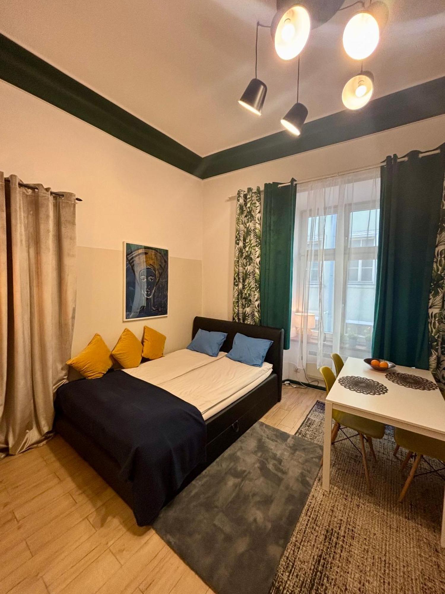 Vintage Senacka Apartaments Красков Екстериор снимка